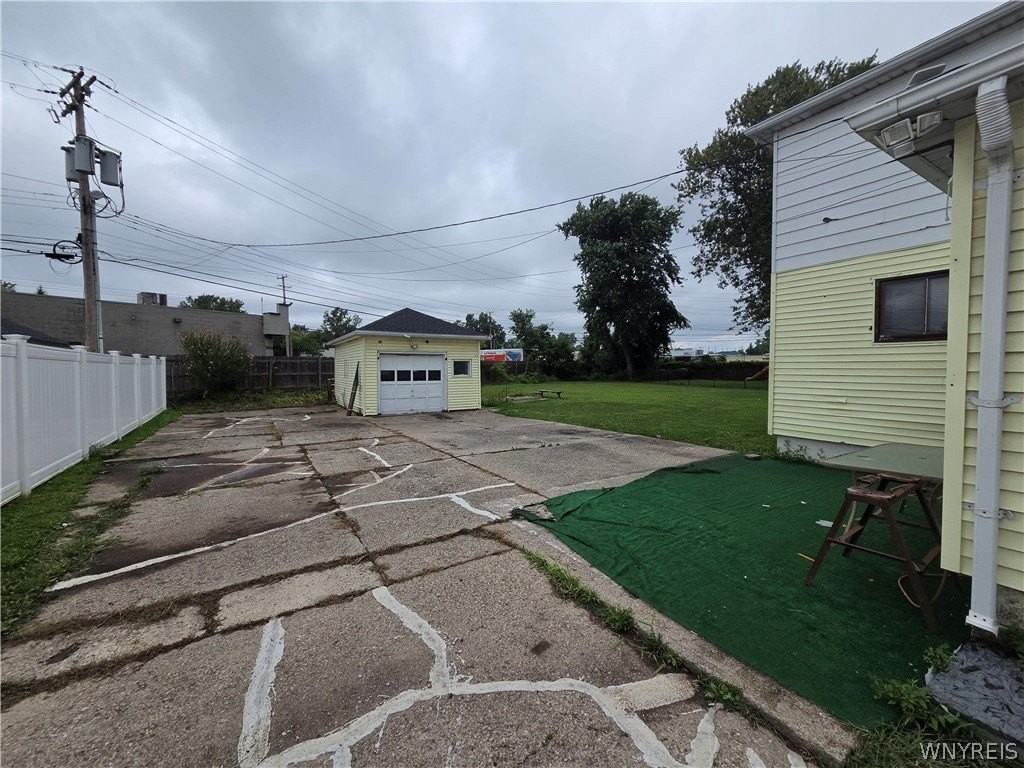 94 Arlington Pl - Photo 2 of 7