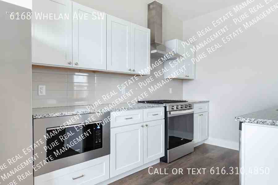 6168 Whelan Ave Sw - Photo 6 of 35