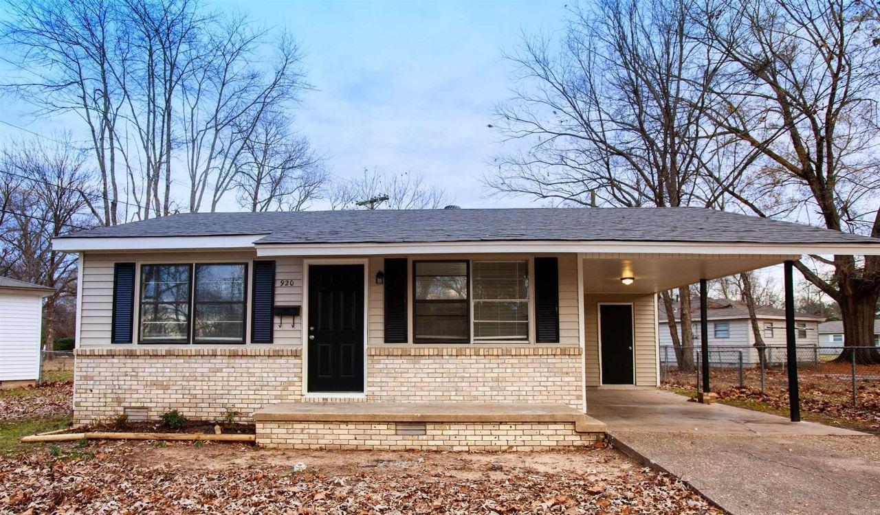 920 Healy St - Photo 2 of 19
