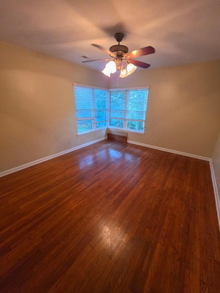 934 James Blvd - Photo 5 of 9
