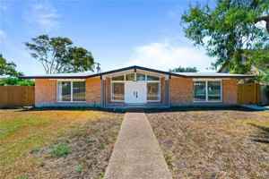 featured image of 3445 Floyd St