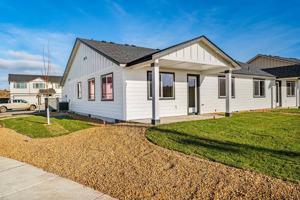 featured image of 895 Se Starview Ave