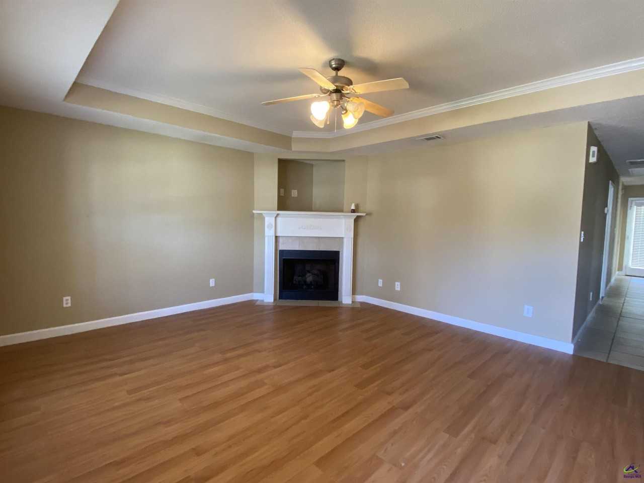 122 Maryjay Dr - Photo 2 of 14