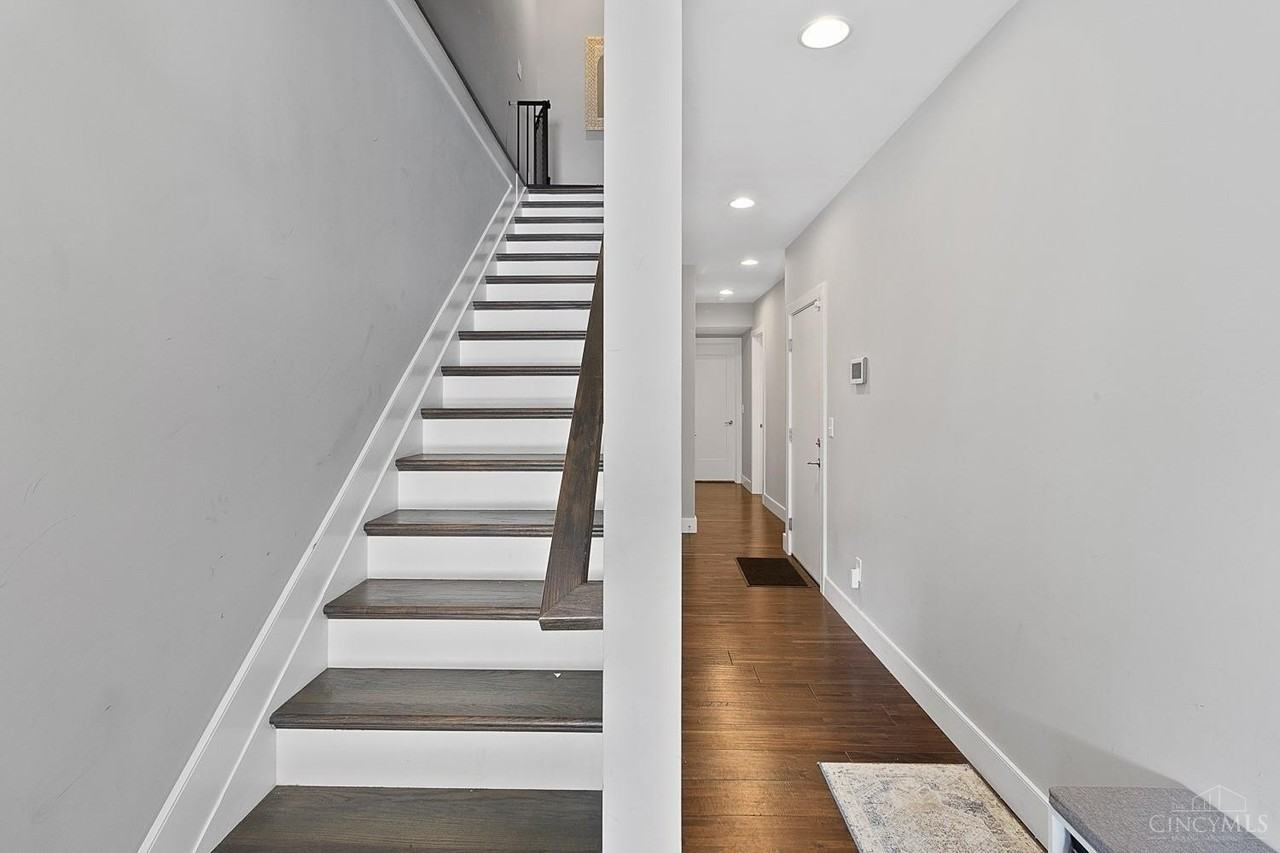 3572 Handman Ave - Photo 4 of 40