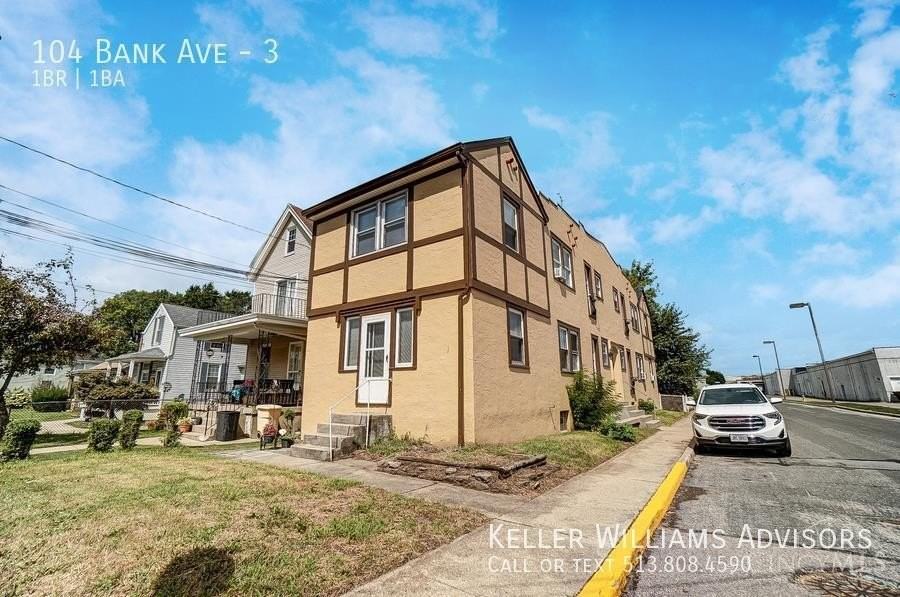 104 Bank Ave #3 - Photo 2 of 33