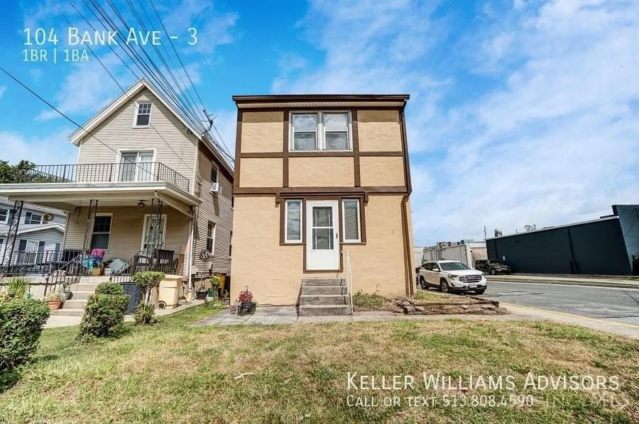 104 Bank Ave #3 - Photo 4 of 33