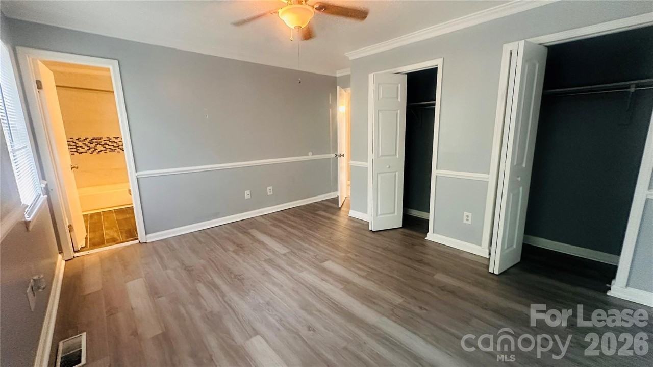 11008 Hunter Trail Ln - Photo 5 of 15