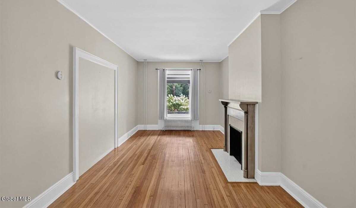 69 S Lake Ave - Photo 5 of 15