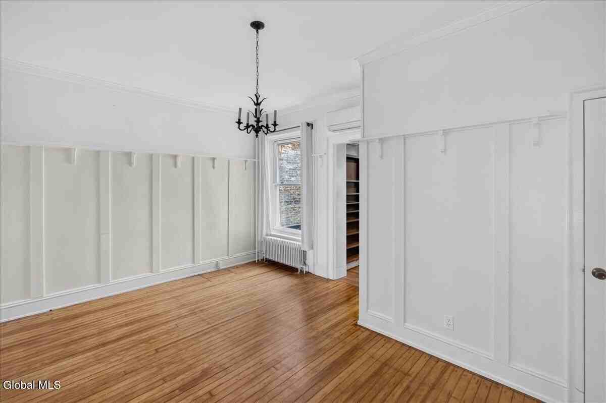 69 S Lake Ave - Photo 7 of 15