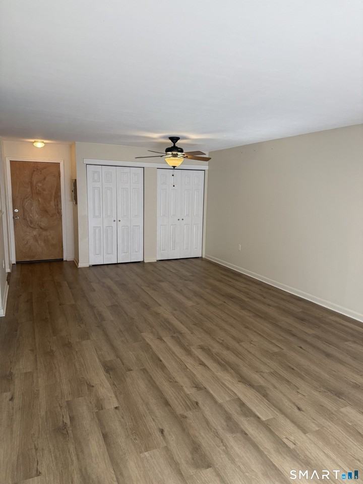 2306 Cromwell Hills Dr - Photo 3 of 16