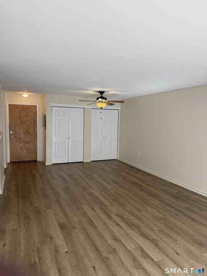 2306 Cromwell Hills Dr - Photo 4 of 16