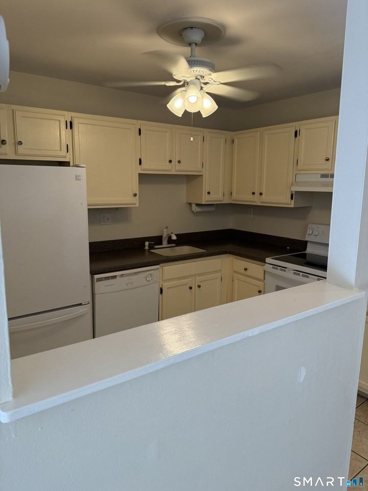 2306 Cromwell Hills Dr - Photo 5 of 16