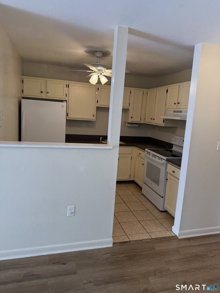 2306 Cromwell Hills Dr - Photo 7 of 16