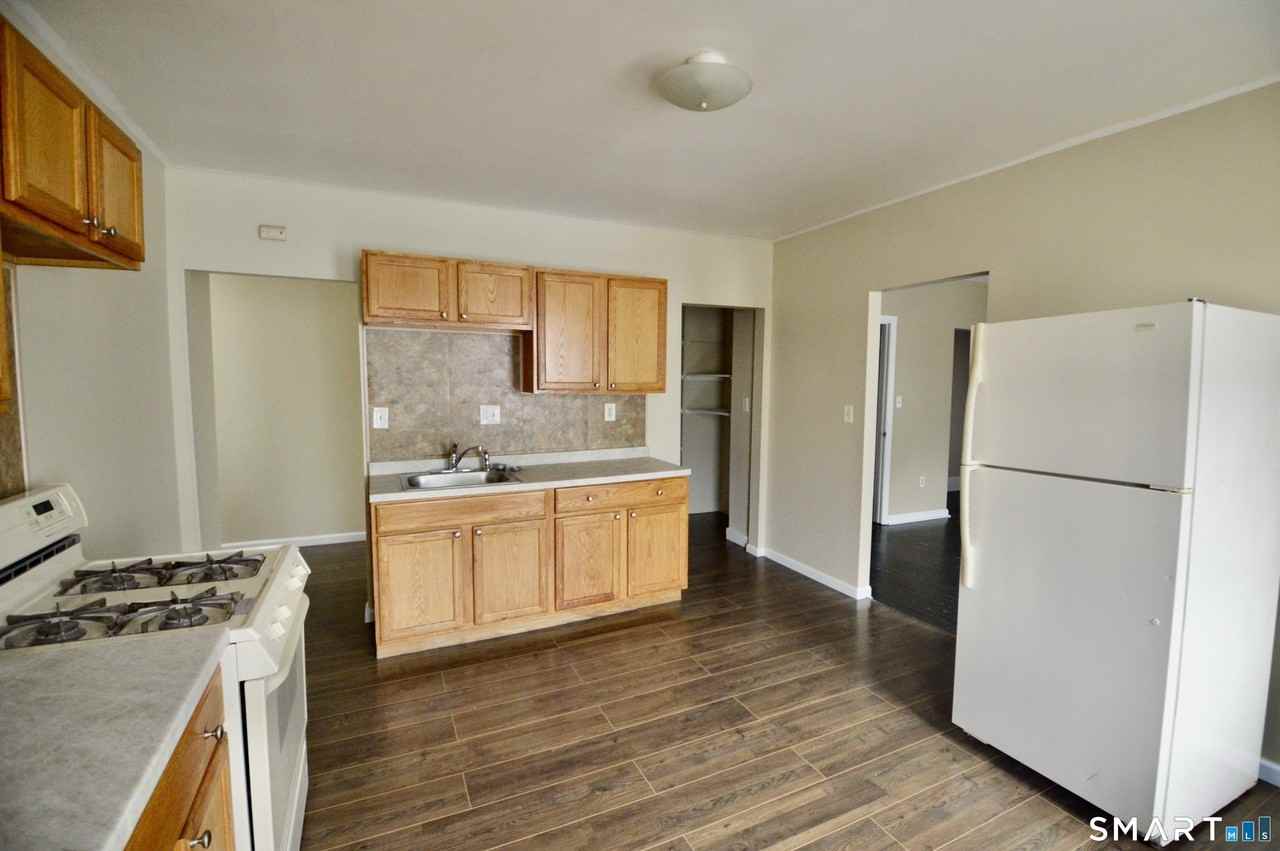 2343 Barnum Ave #B - Photo 2 of 16