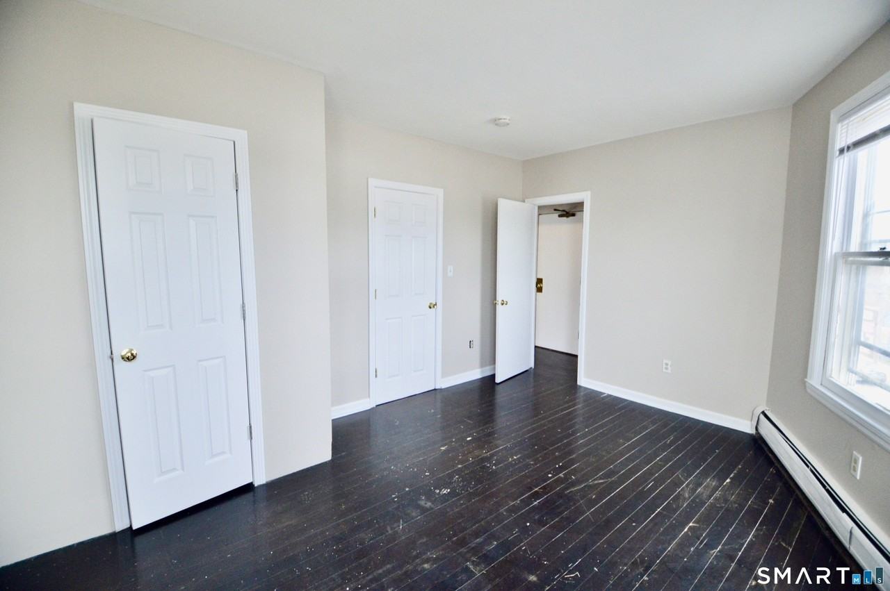 2343 Barnum Ave #B - Photo 5 of 16