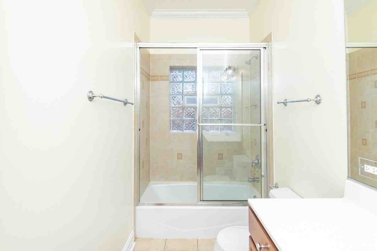 4145 N Milwaukee Ave #2 - Photo 4 of 21