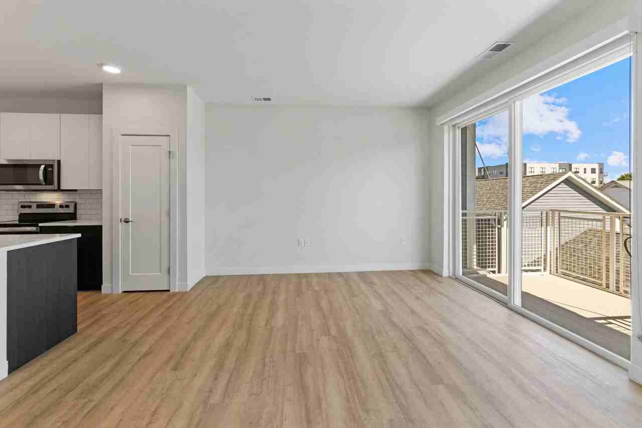 5945 6th Ave #314 - Photo 6 of 14