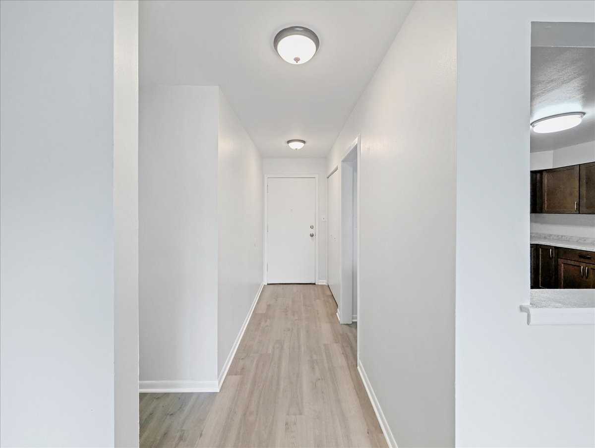600 Mckinley Ave #306 - Photo 7 of 17