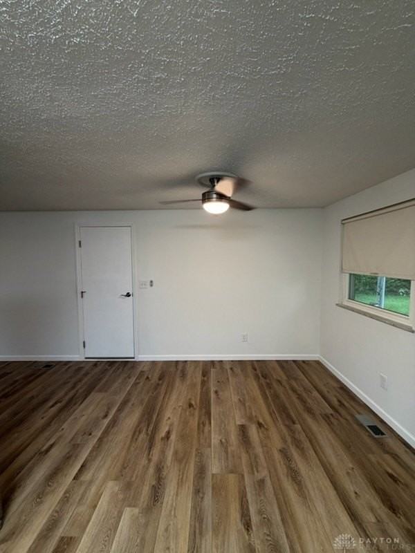 6510 Longford Rd - Photo 5 of 16
