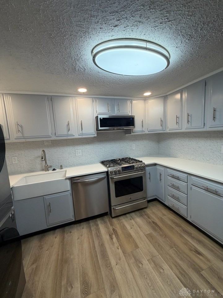 6510 Longford Rd - Photo 6 of 16