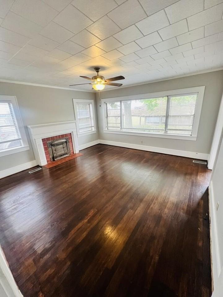 832 W King St - Photo 3 of 14