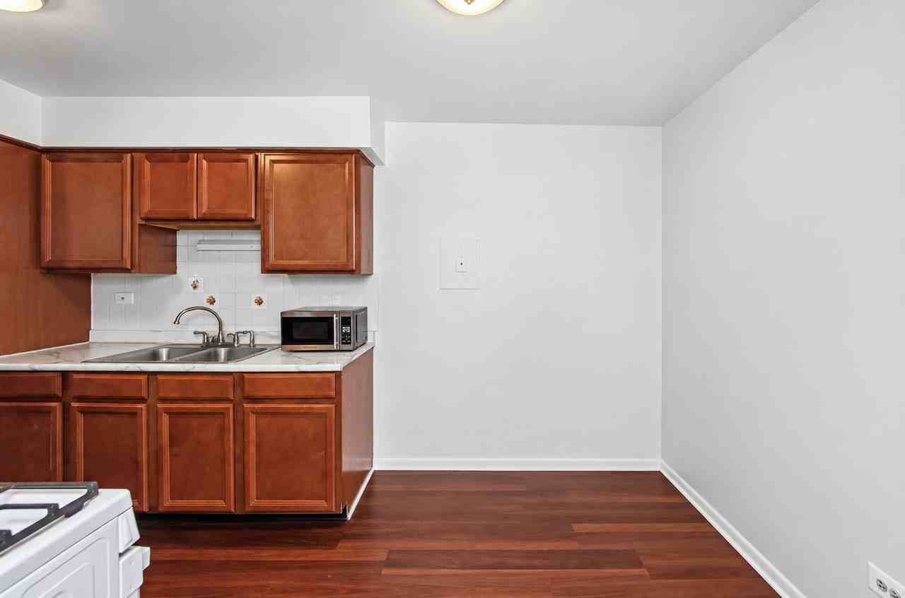 700 Mckinley Ave #303 - Photo 3 of 14