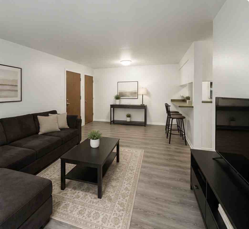 124 W Washington St #114 - Photo 5 of 11
