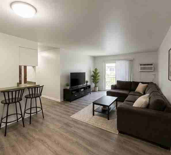 124 W Washington St #114 - Photo 6 of 11