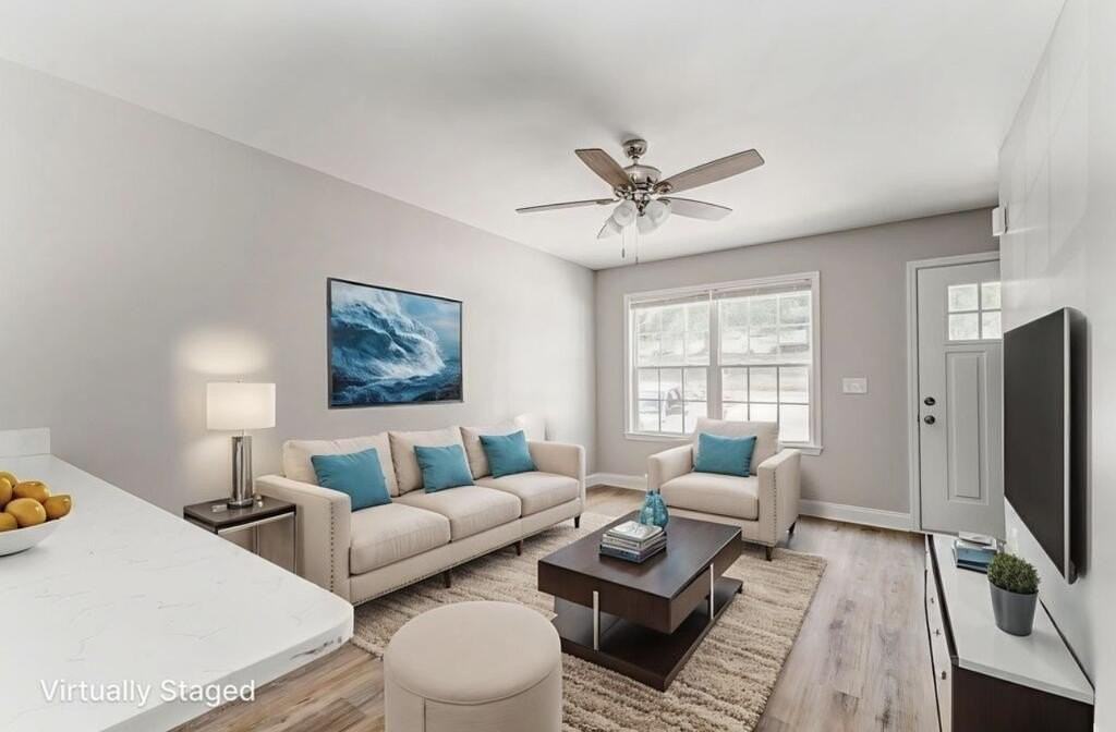 223 Liberty Dr - Photo 3 of 27