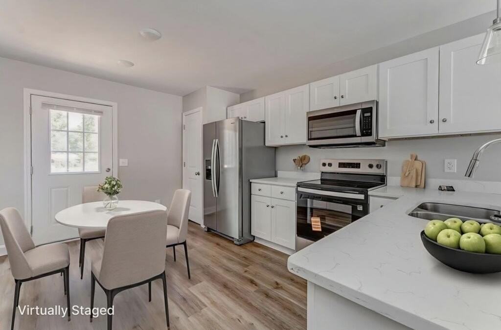 223 Liberty Dr - Photo 6 of 27