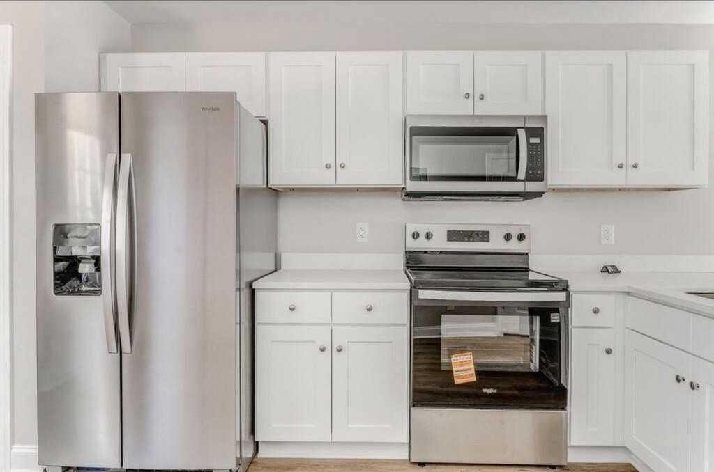 223 Liberty Dr - Photo 7 of 27