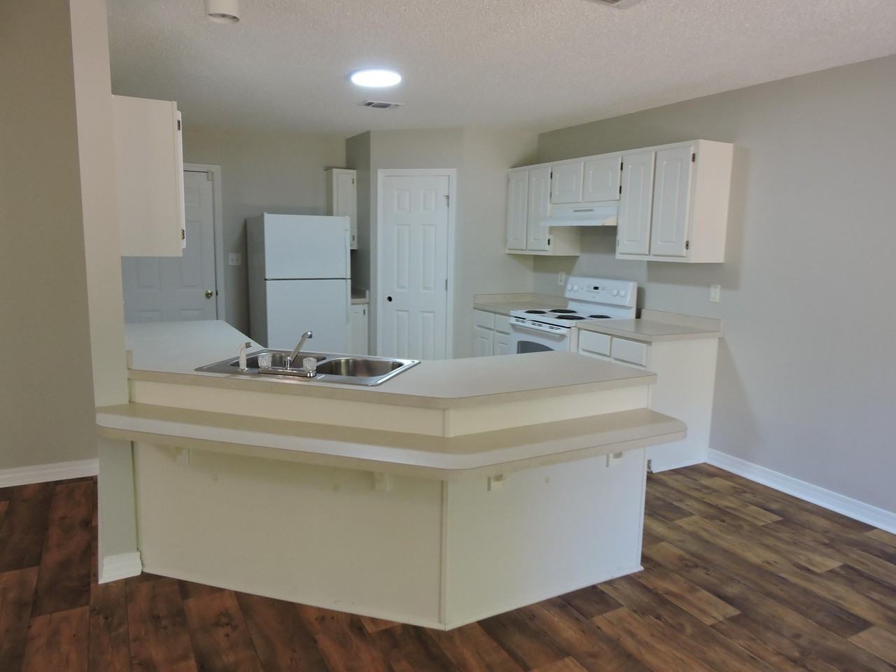 4738 Connor Dr - Photo 4 of 15