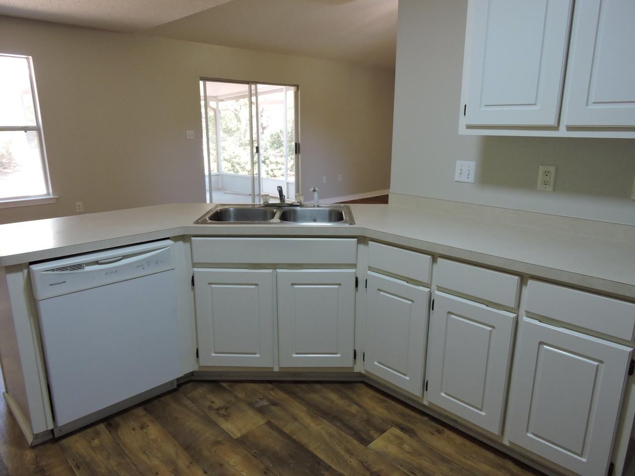 4738 Connor Dr - Photo 6 of 15