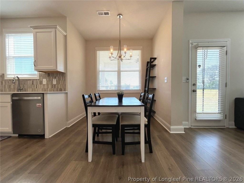 158 Rocking Horse Ln - Photo 7 of 32