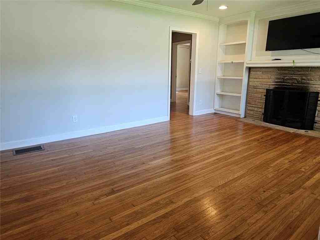 3293 Covington Hwy - Photo 3 of 45
