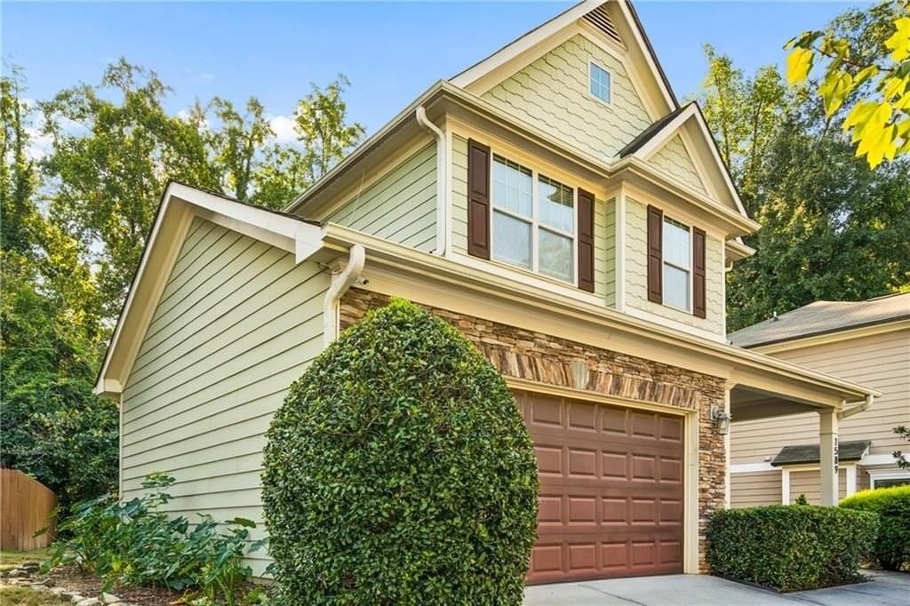 1589 Habershal Rd Nw - Photo 2 of 34