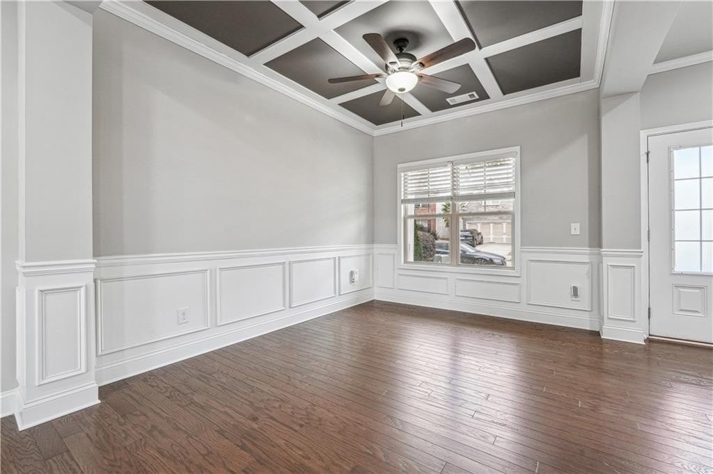 659 Lynnfield Dr - Photo 5 of 26