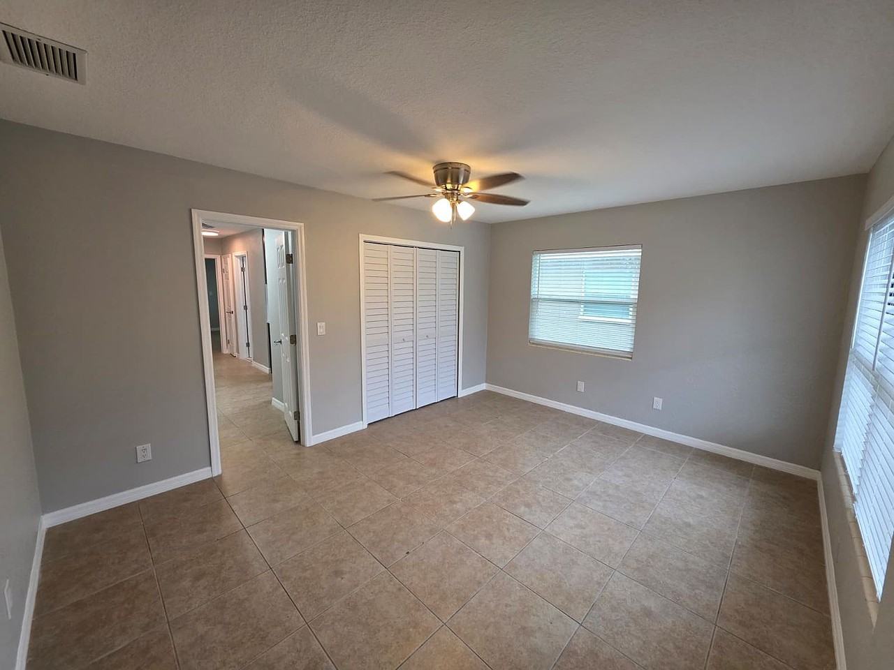 112 S Highland Ave #112 - Photo 7 of 27