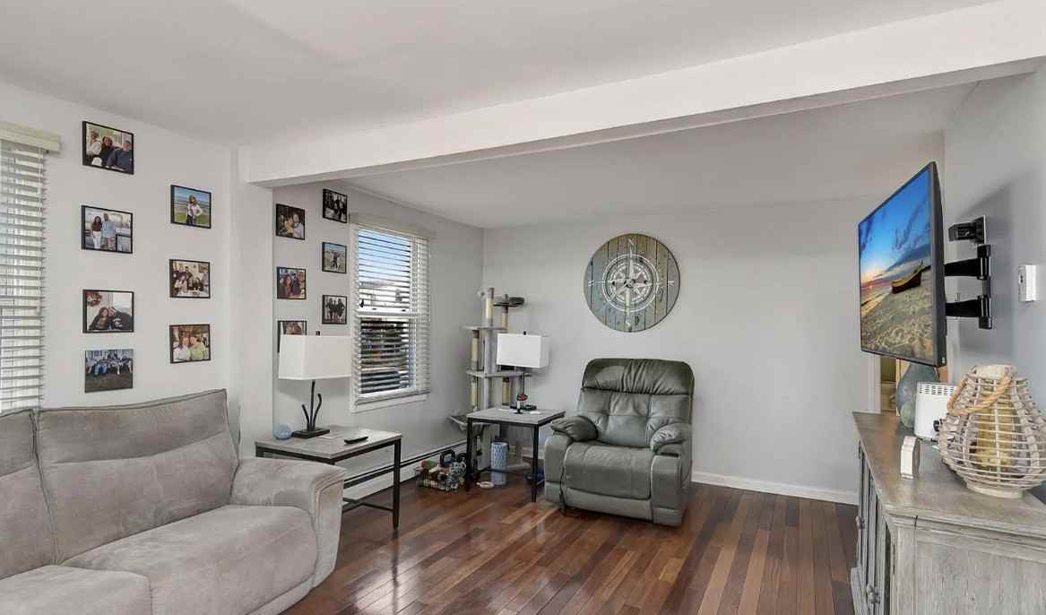 238 Shoreland Cir #239 - Photo 7 of 20