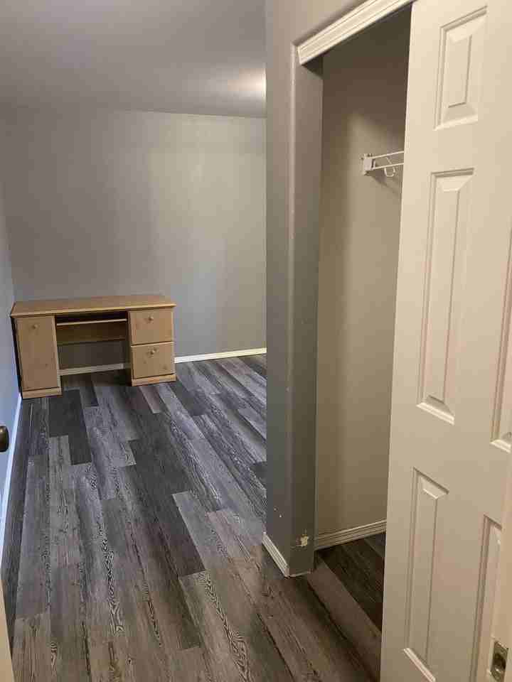 4910 Guemes Ln - Photo 4 of 12