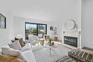 featured image of 45 Corte Real #7