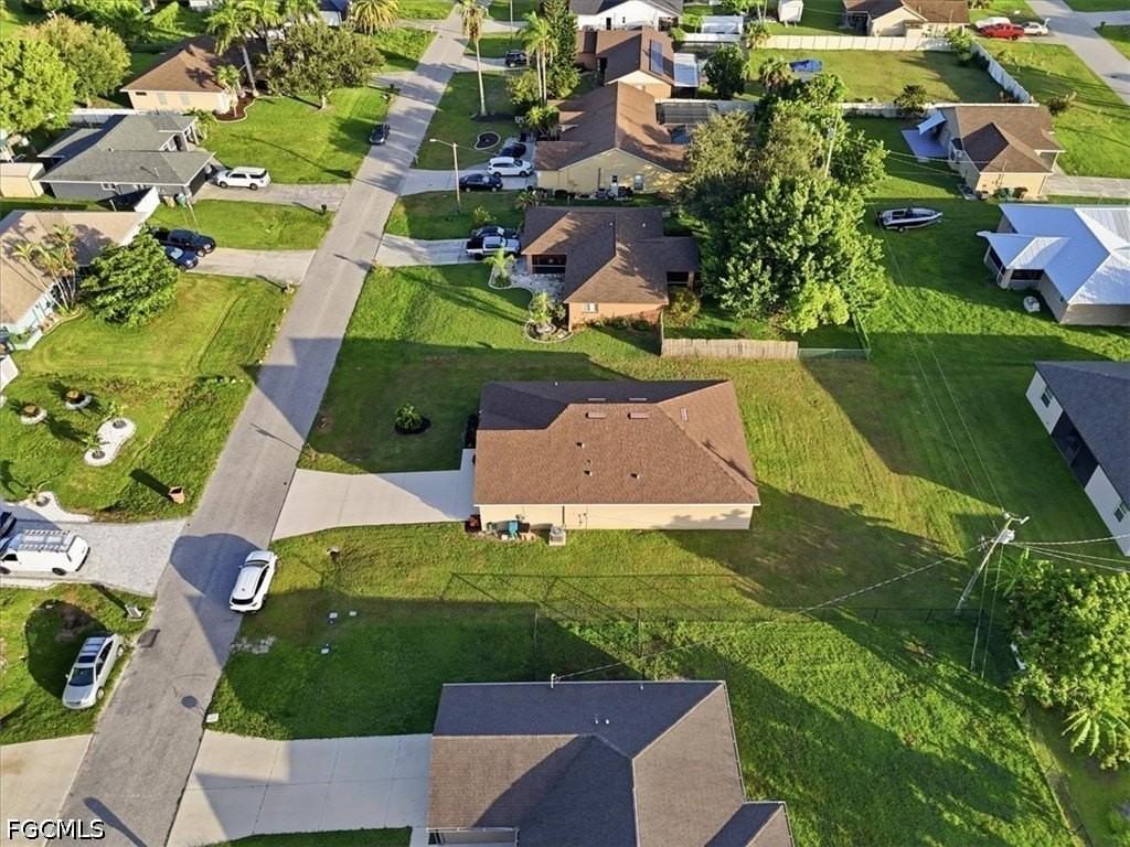 226 Ne 9th Ave - Photo 7 of 32