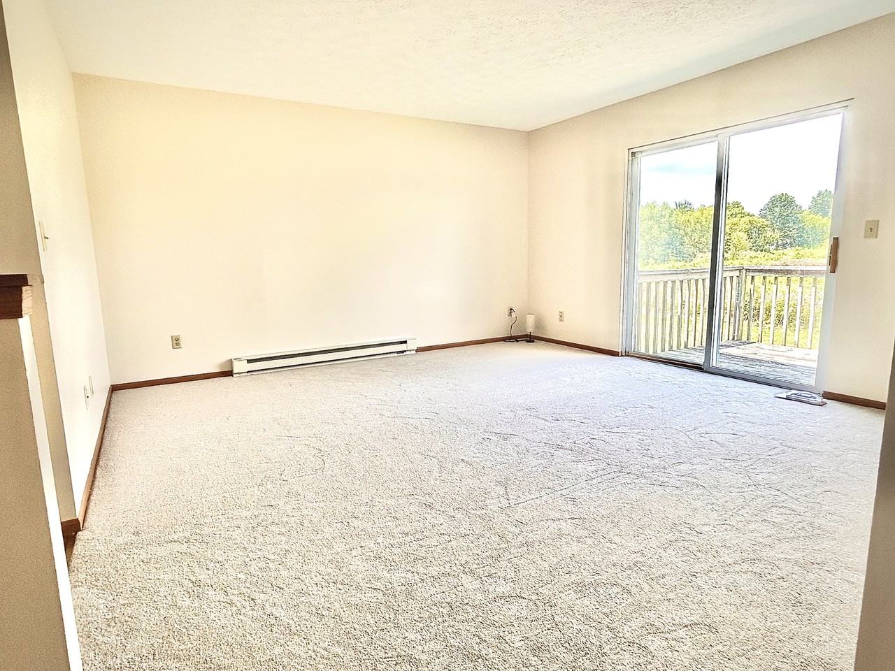 3601 Farmview Cir - Photo 5 of 14