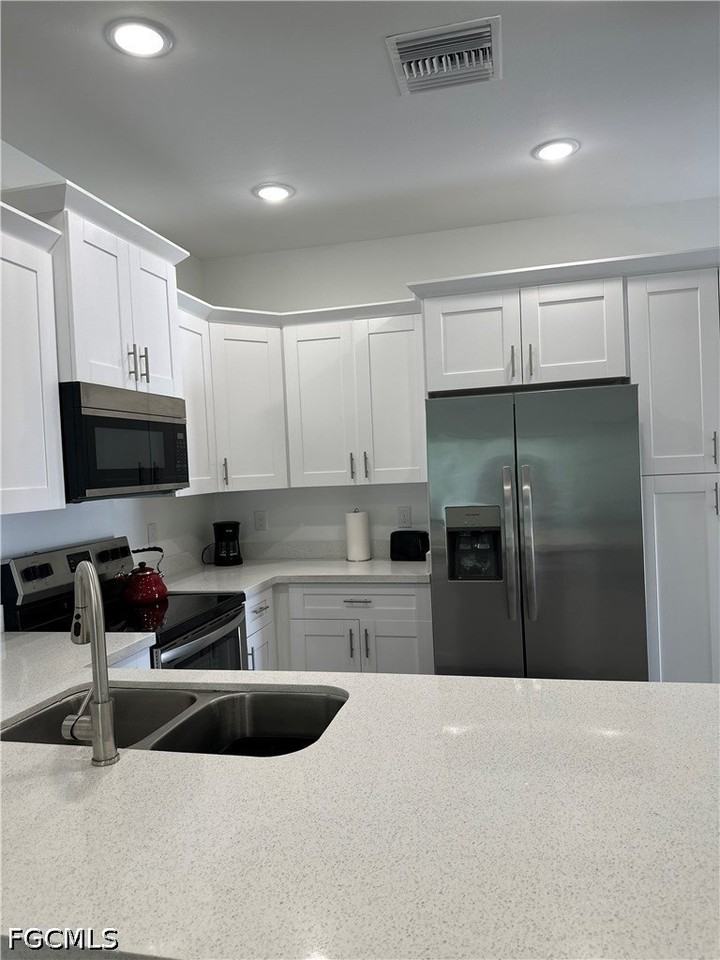 405 W 12th St - Photo 6 of 8