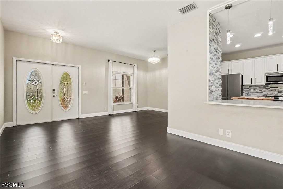 2065 Cape Heather Cir - Photo 3 of 36