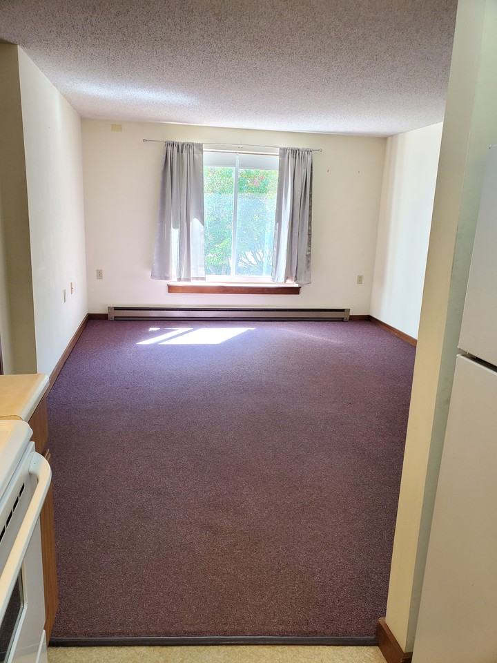 735 Main St #G - Photo 2 of 14