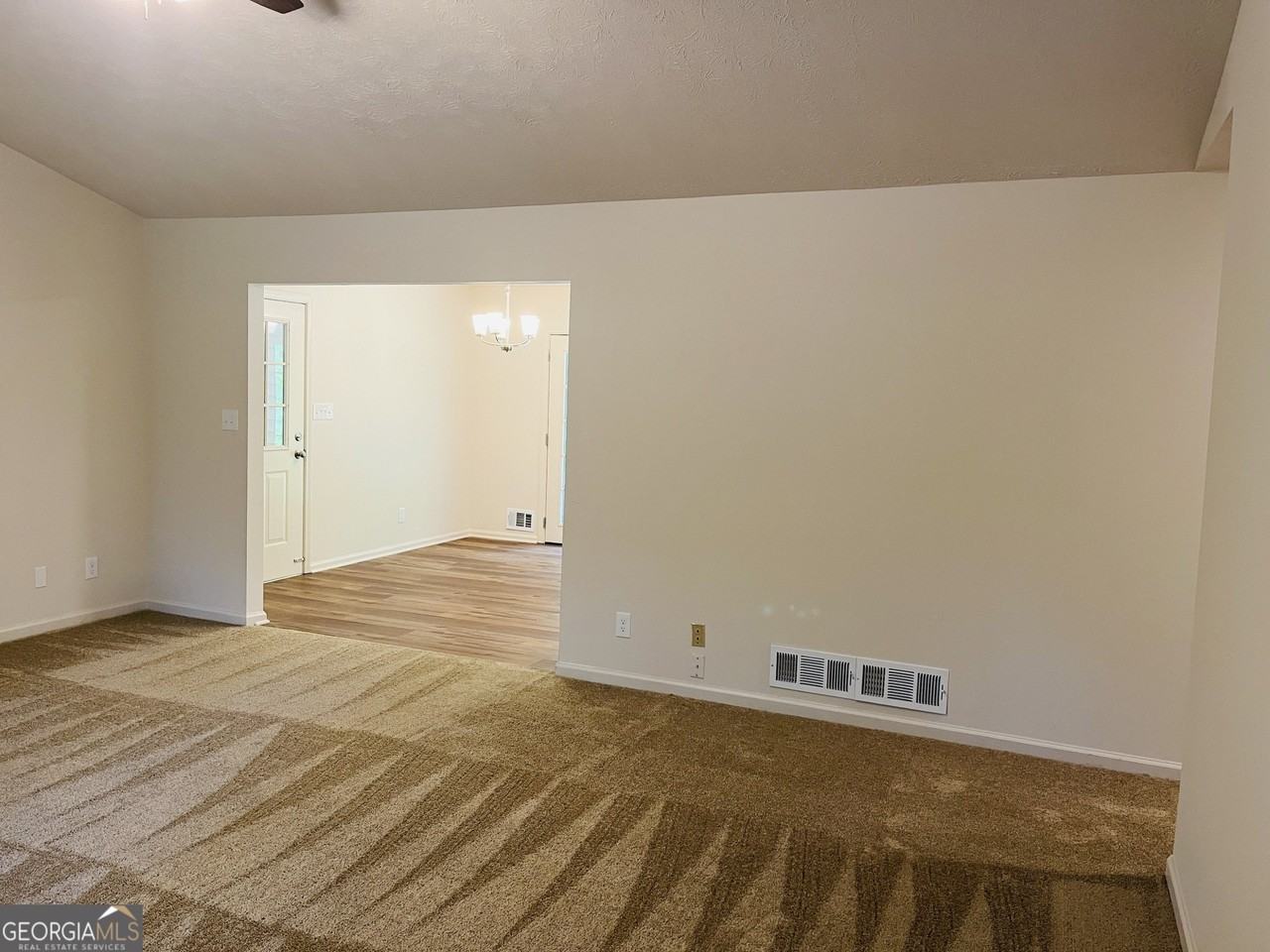21 Mountain Brook Rd - Photo 3 of 39