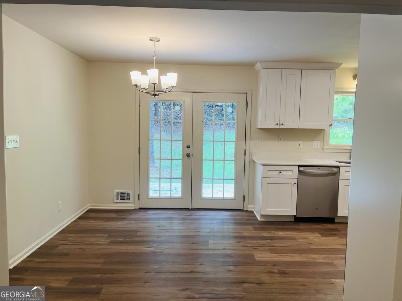 21 Mountain Brook Rd - Photo 6 of 39