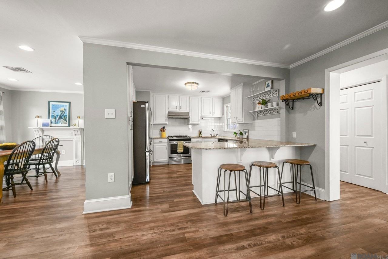 1314 Pickett Ave - Photo 5 of 48