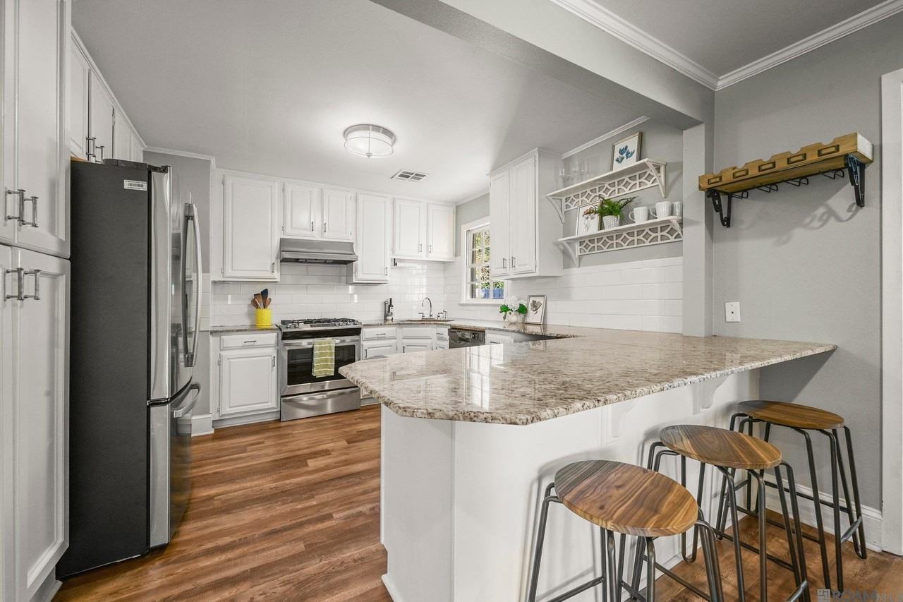 1314 Pickett Ave - Photo 6 of 48